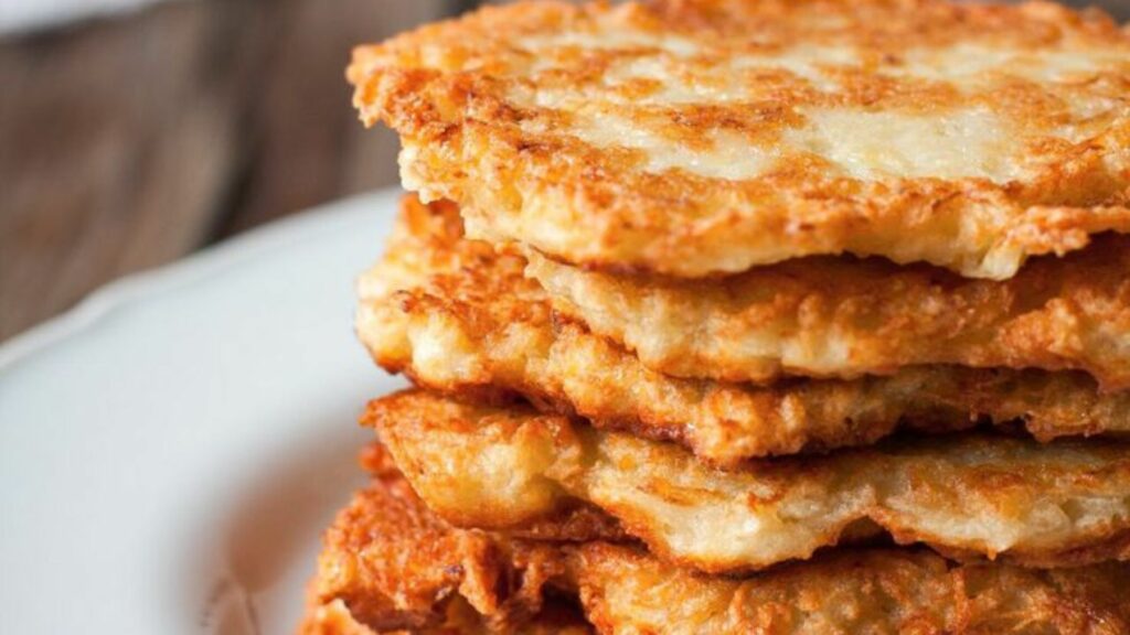 Burger z plackiem ziemniaczanym