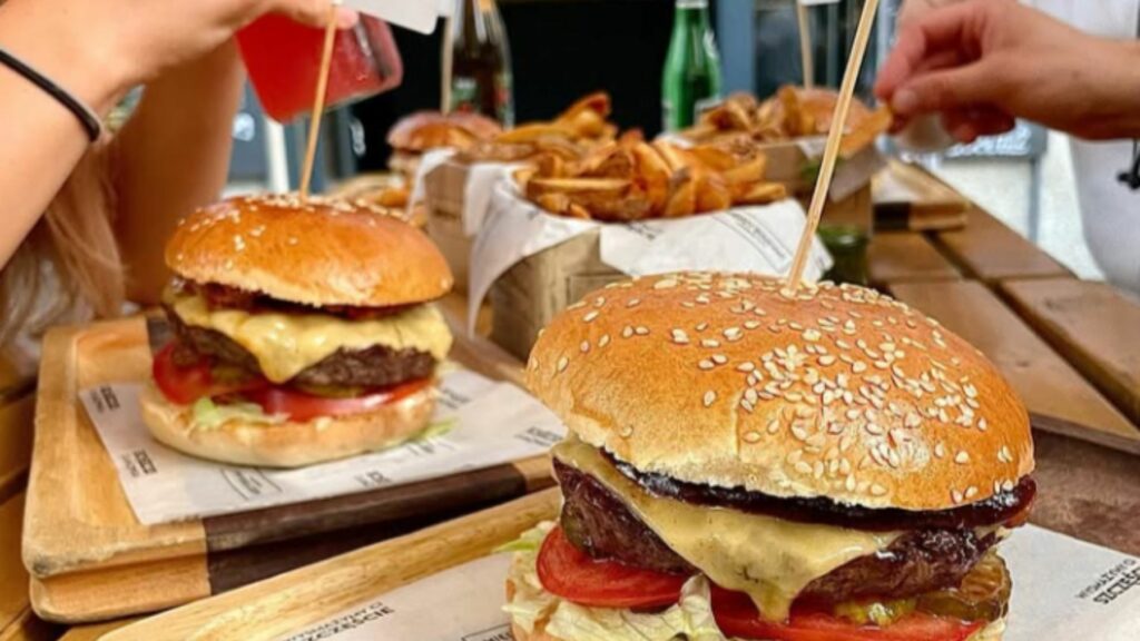 Czym się różni hamburger od burgera